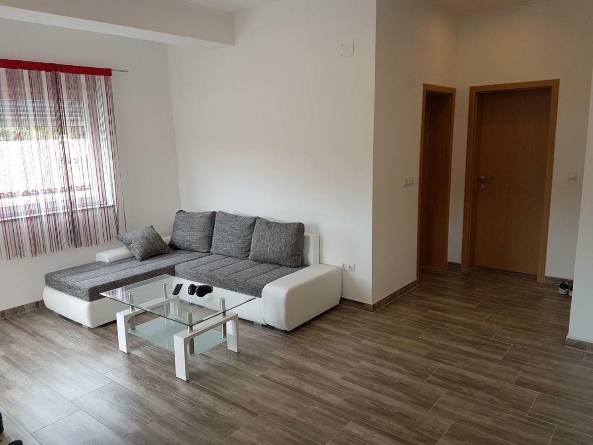 Apartmani Lukic Vir Dış mekan fotoğraf