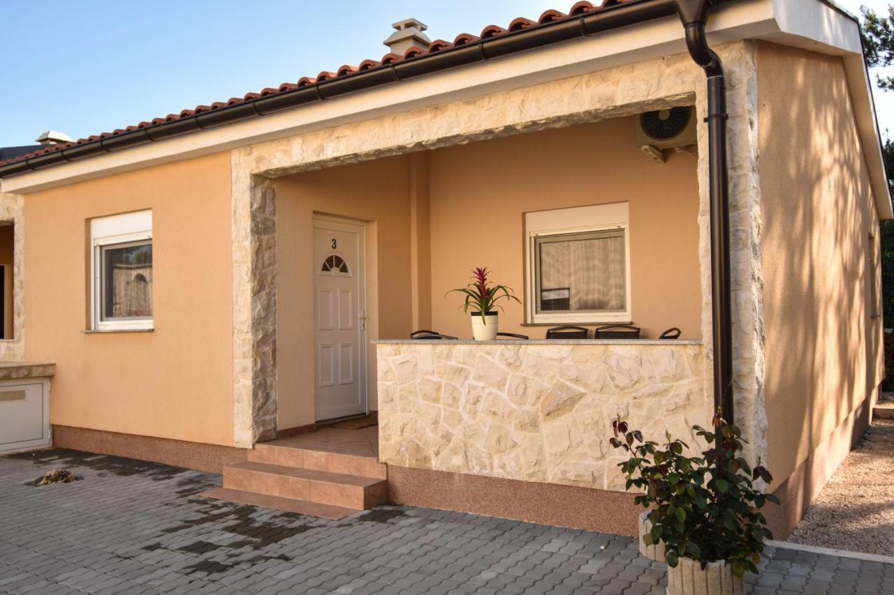 Apartmani Lukic Vir Dış mekan fotoğraf