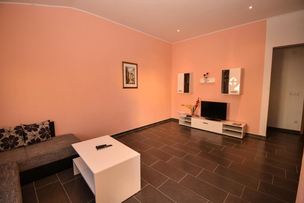 Apartmani Lukic Vir Dış mekan fotoğraf