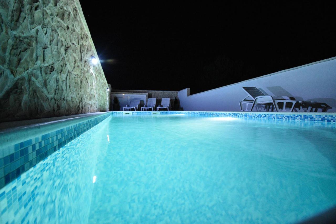 Apartmani Lukic Vir Dış mekan fotoğraf