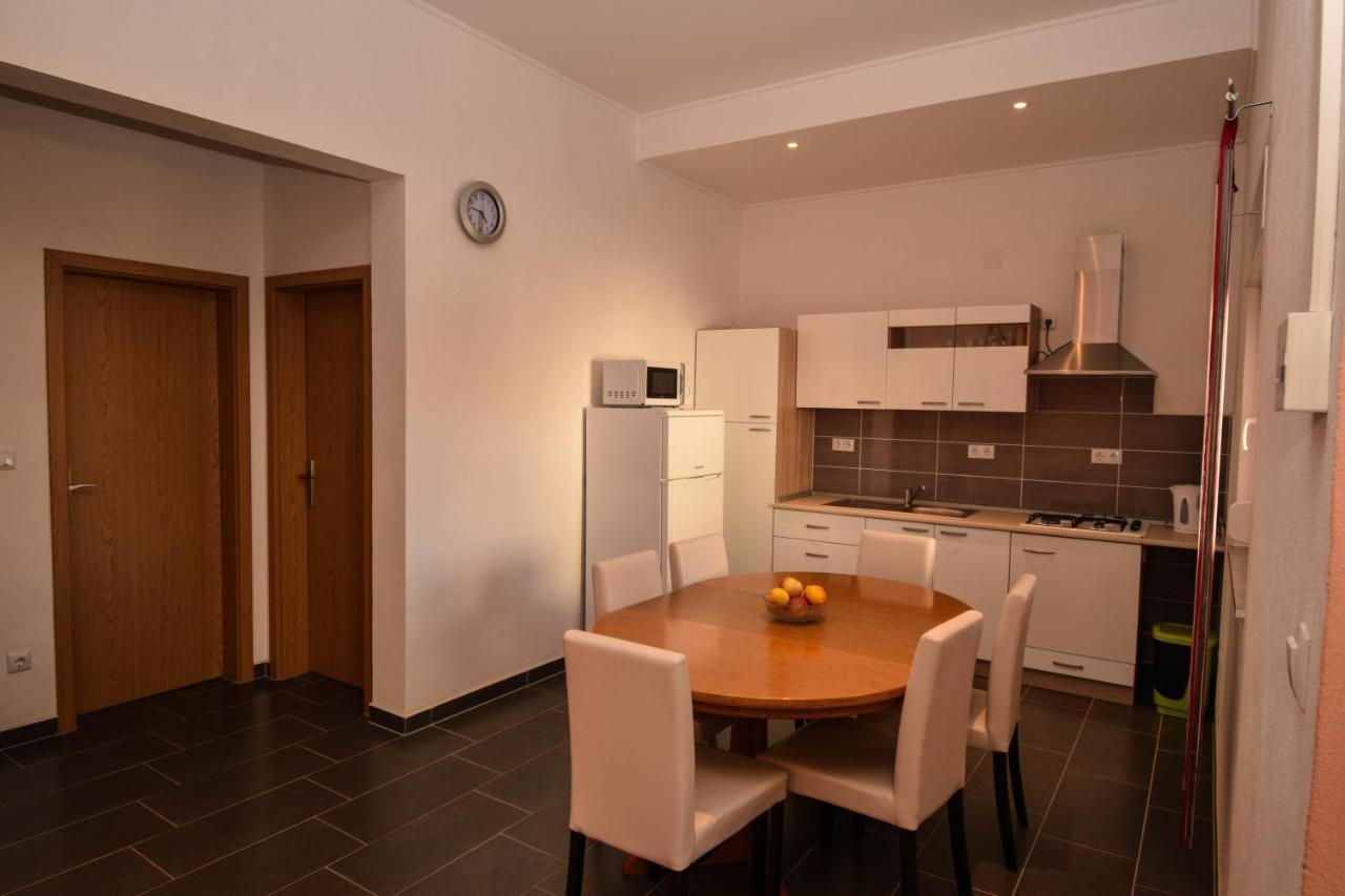 Apartmani Lukic Vir Dış mekan fotoğraf