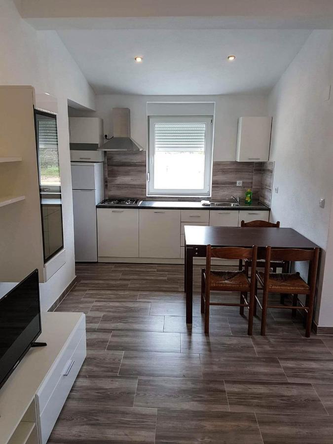 Apartmani Lukic Vir Dış mekan fotoğraf