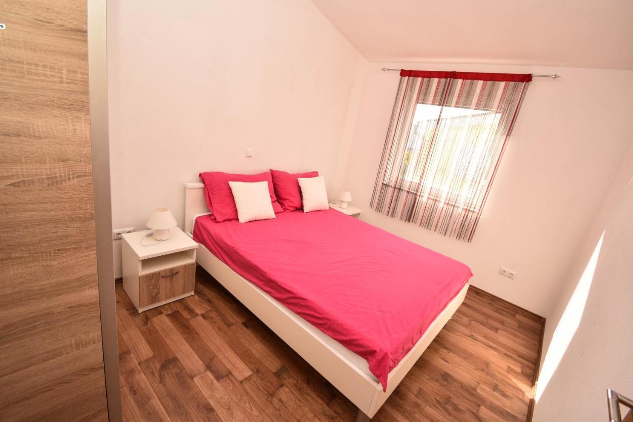 Apartmani Lukic Vir Dış mekan fotoğraf